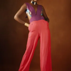 Tissu fleurie avec des bande en pagne tissé décoré avec poid Baoulé