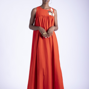 Robe en lin avec motif en peinture