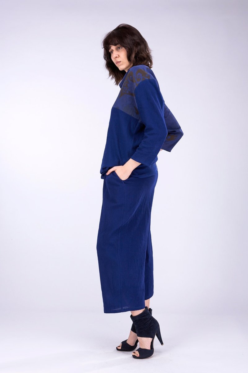 Cobalt blue large organic cotton trousers for women HALNY – Image 7