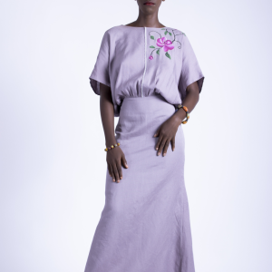 Robe en lin avec motif en peinture