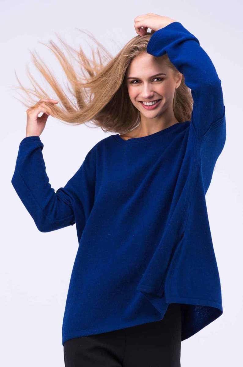 Navy blue oversized large wool sweater for women ALASKA – Image 2