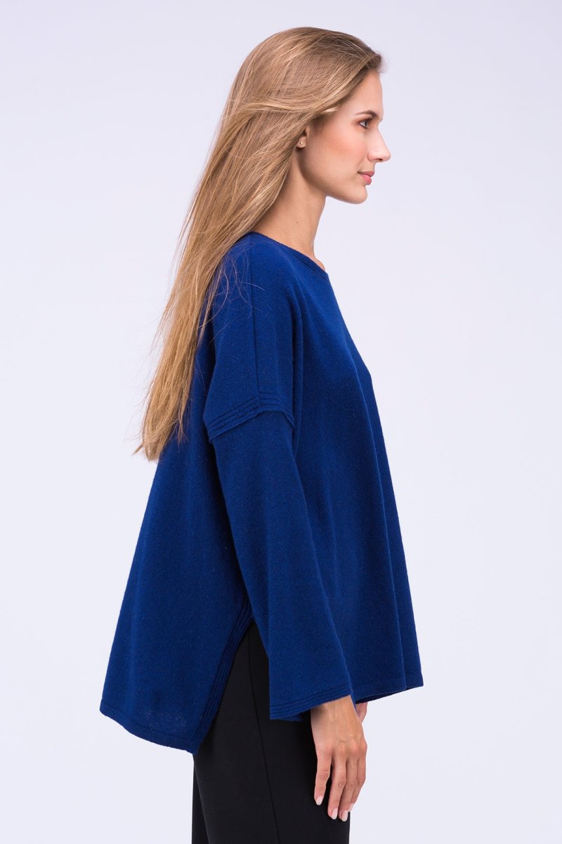 Navy blue oversized large wool sweater for women ALASKA – Image 4