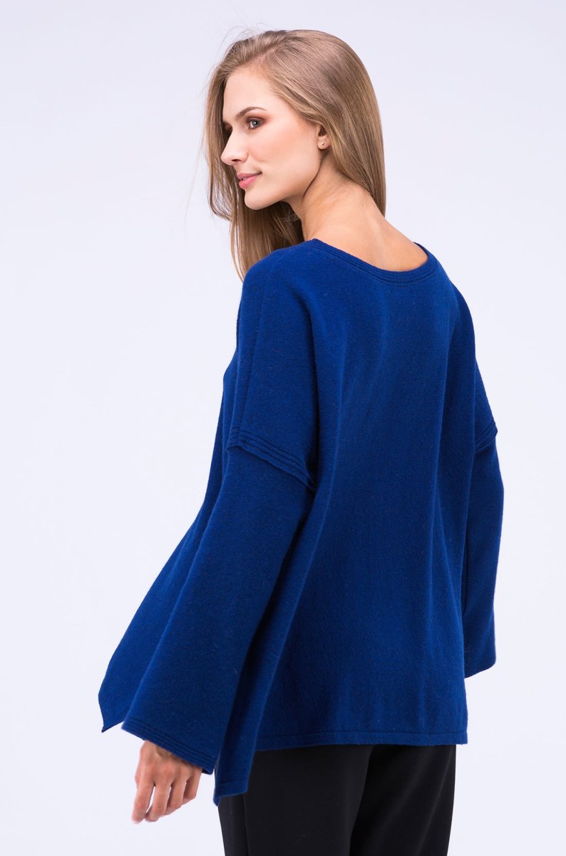 Navy blue oversized large wool sweater for women ALASKA – Image 5