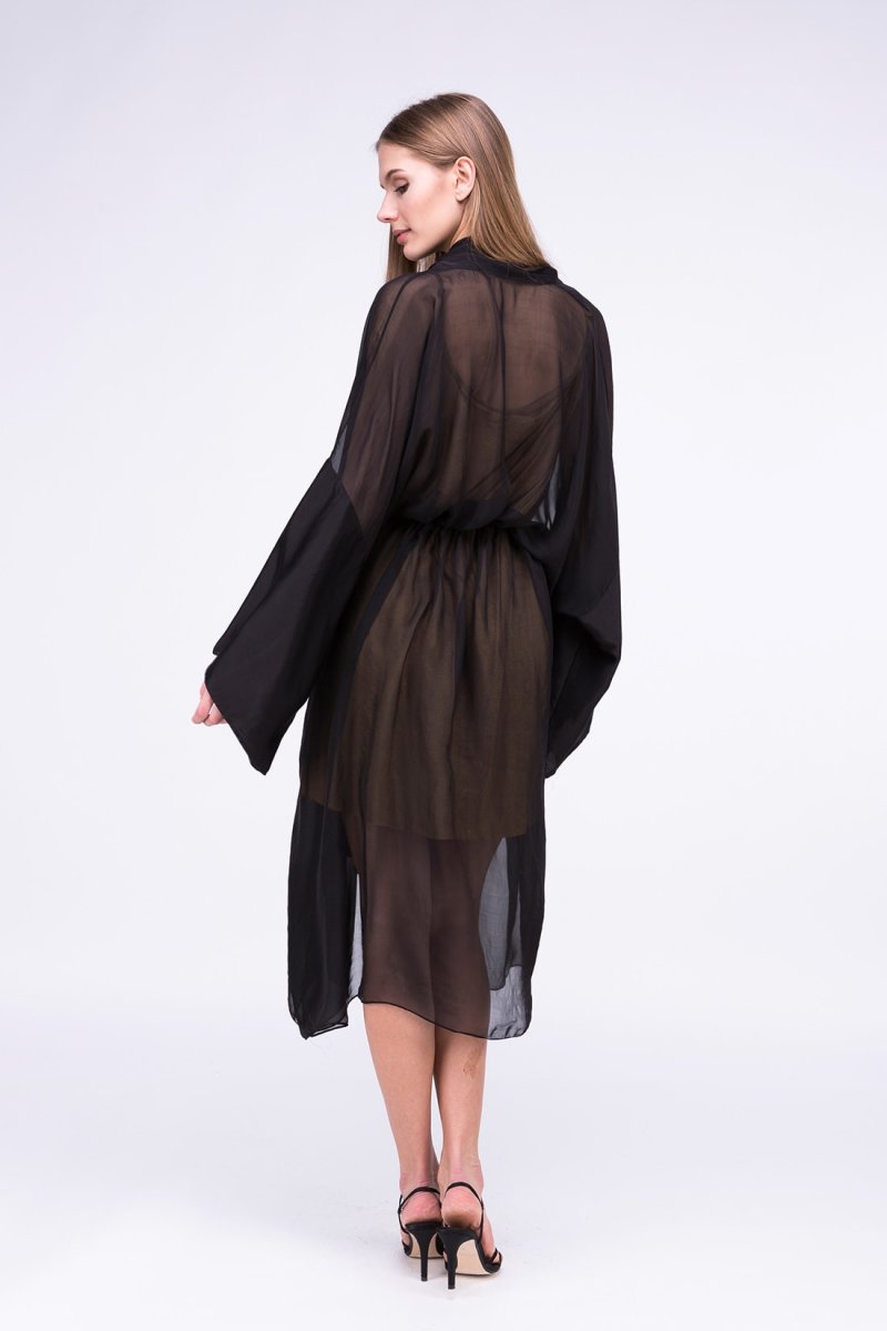 Robe kimono noir en soie WEZEN – Image 6