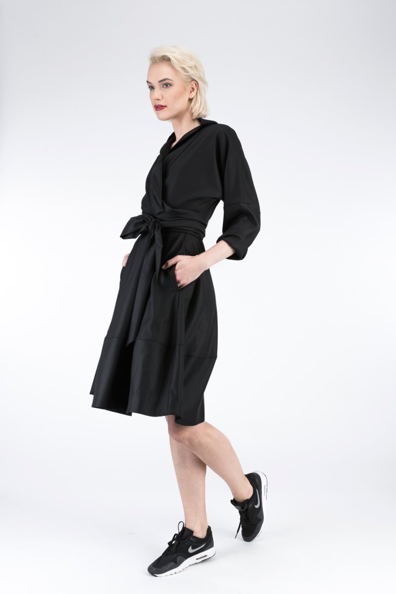 Robe manteau noir cache-cœur LAUREN – Image 4