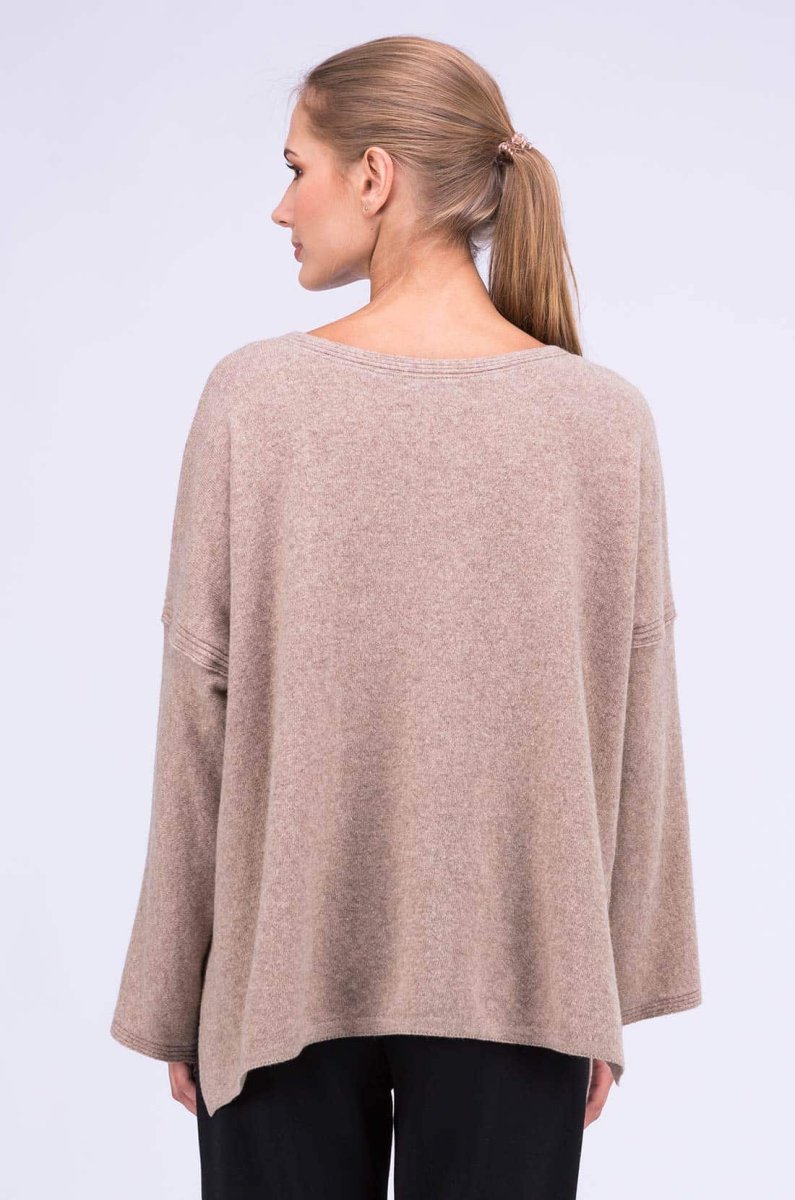 Beige oversized large wool sweater for women ALASKA – Image 4