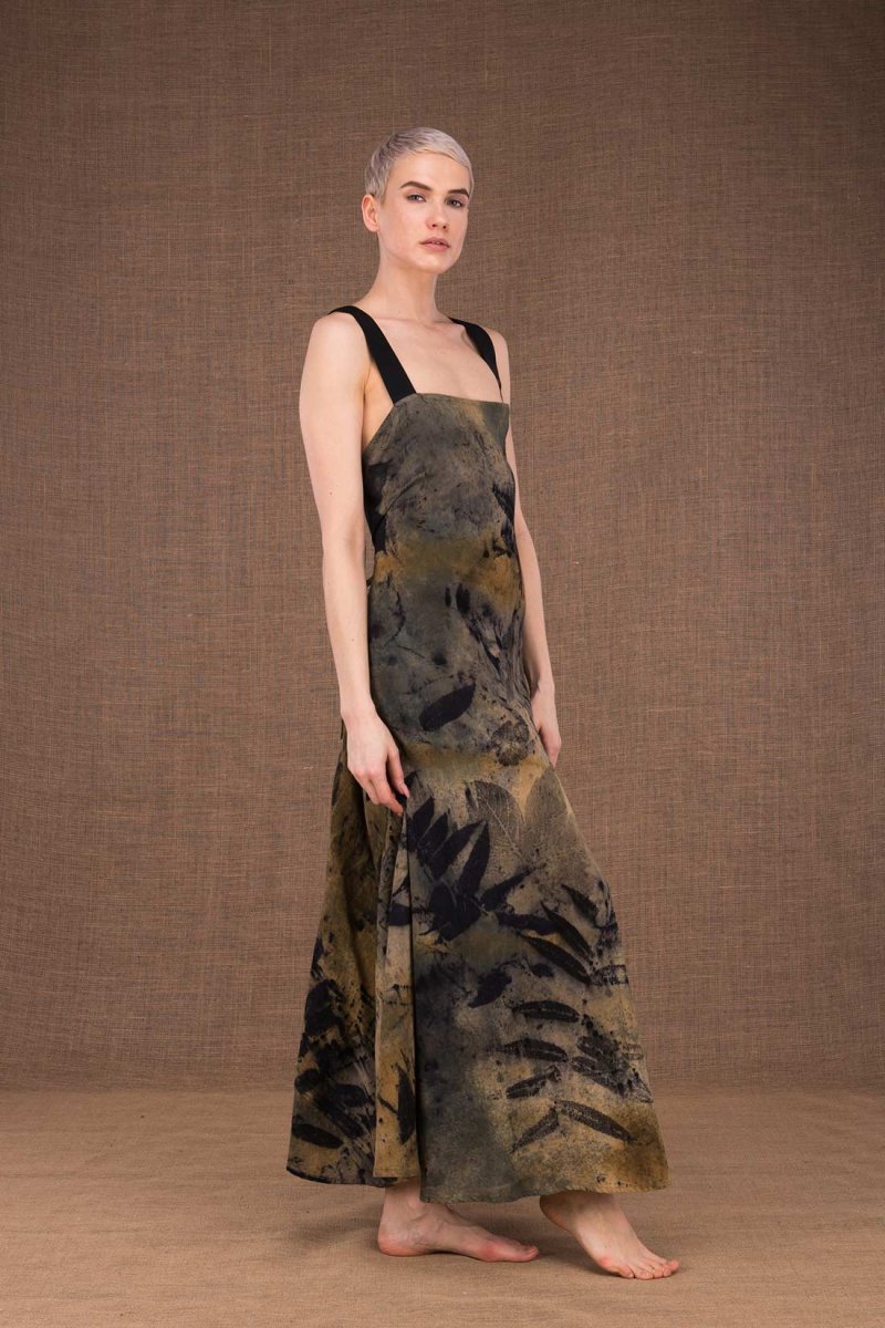 Robe longue kaki dos nu évasée en coton bio imprimé ARALIAS – Image 3