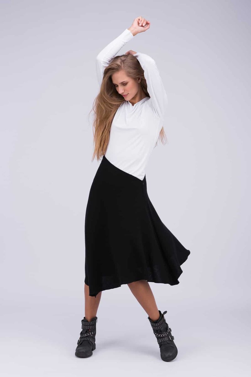 Black flared wool skirt STEP – Image 4
