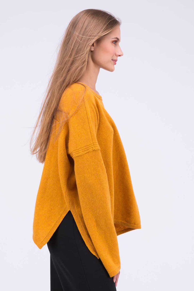 Yellow oversized large wool sweater for women ALASKA – Image 4