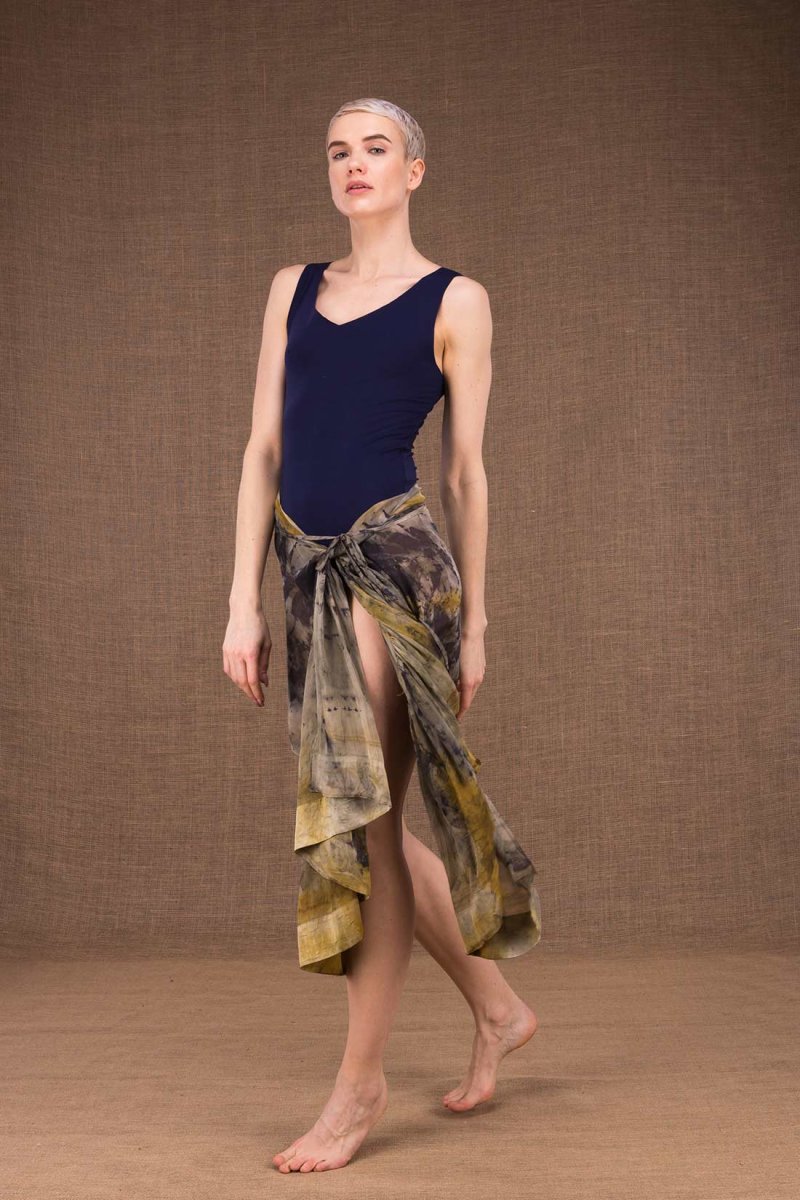 Châle kaki en soie imprimée BORA-BORA – Image 5