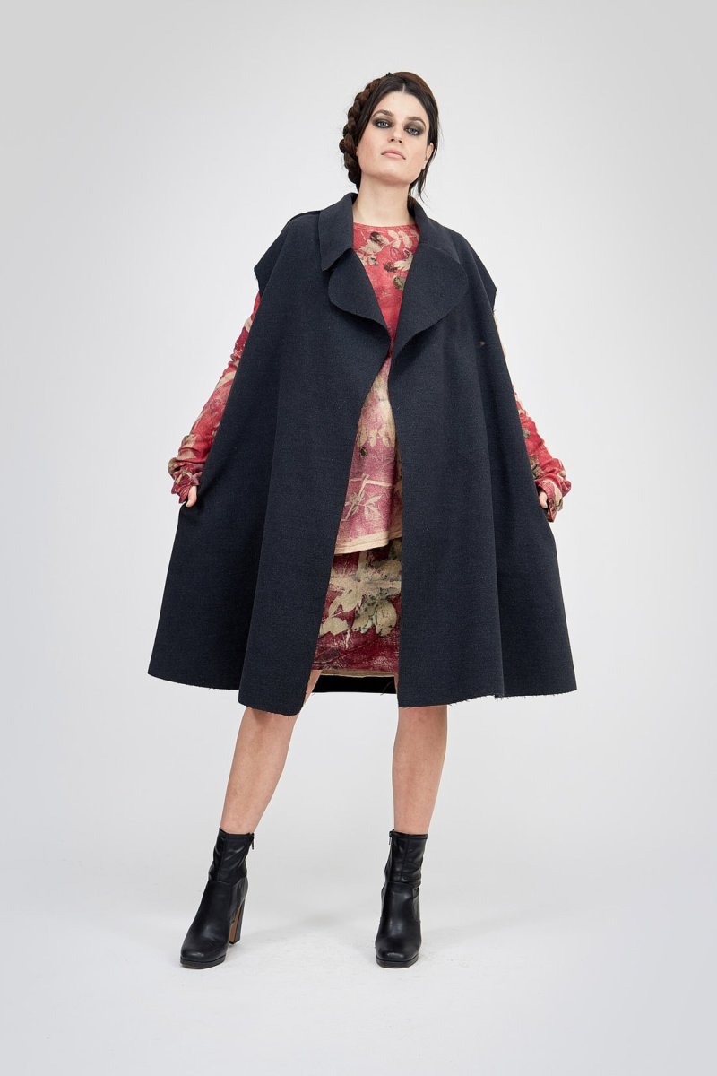 Gilet gris anthracite long sans manches pour femme PARIS – Image 2