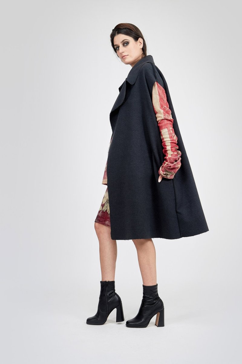 Gilet gris anthracite long sans manches pour femme PARIS – Image 3