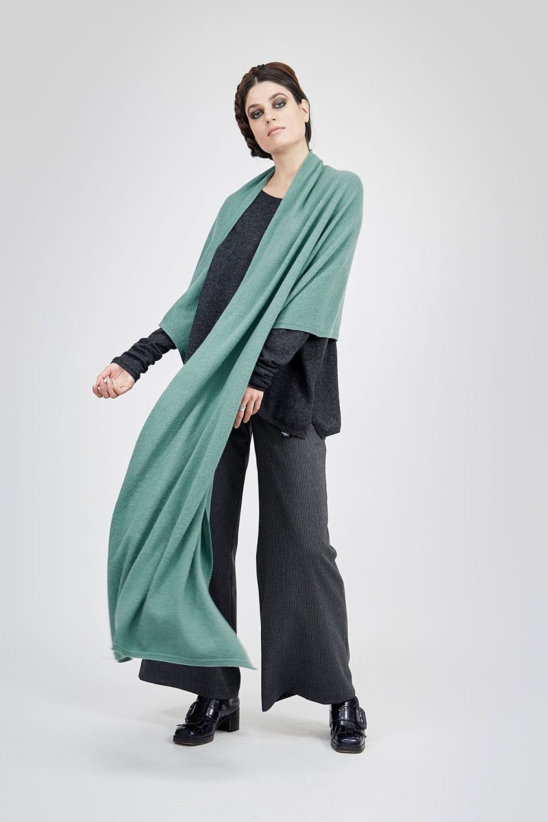 Light green large wool shawl TATRY – Image 4