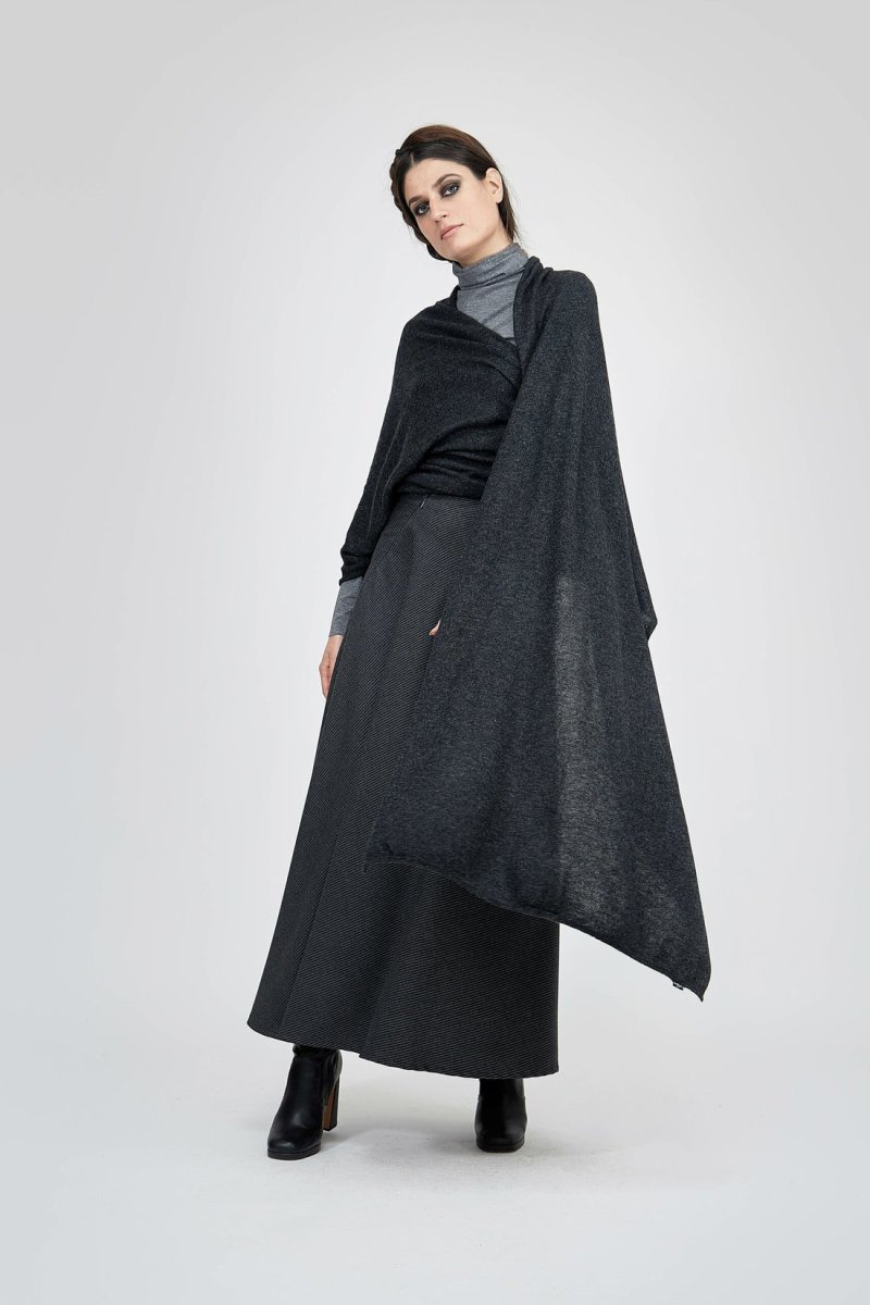Charcoal gray cashmere shawl COCON – Image 2