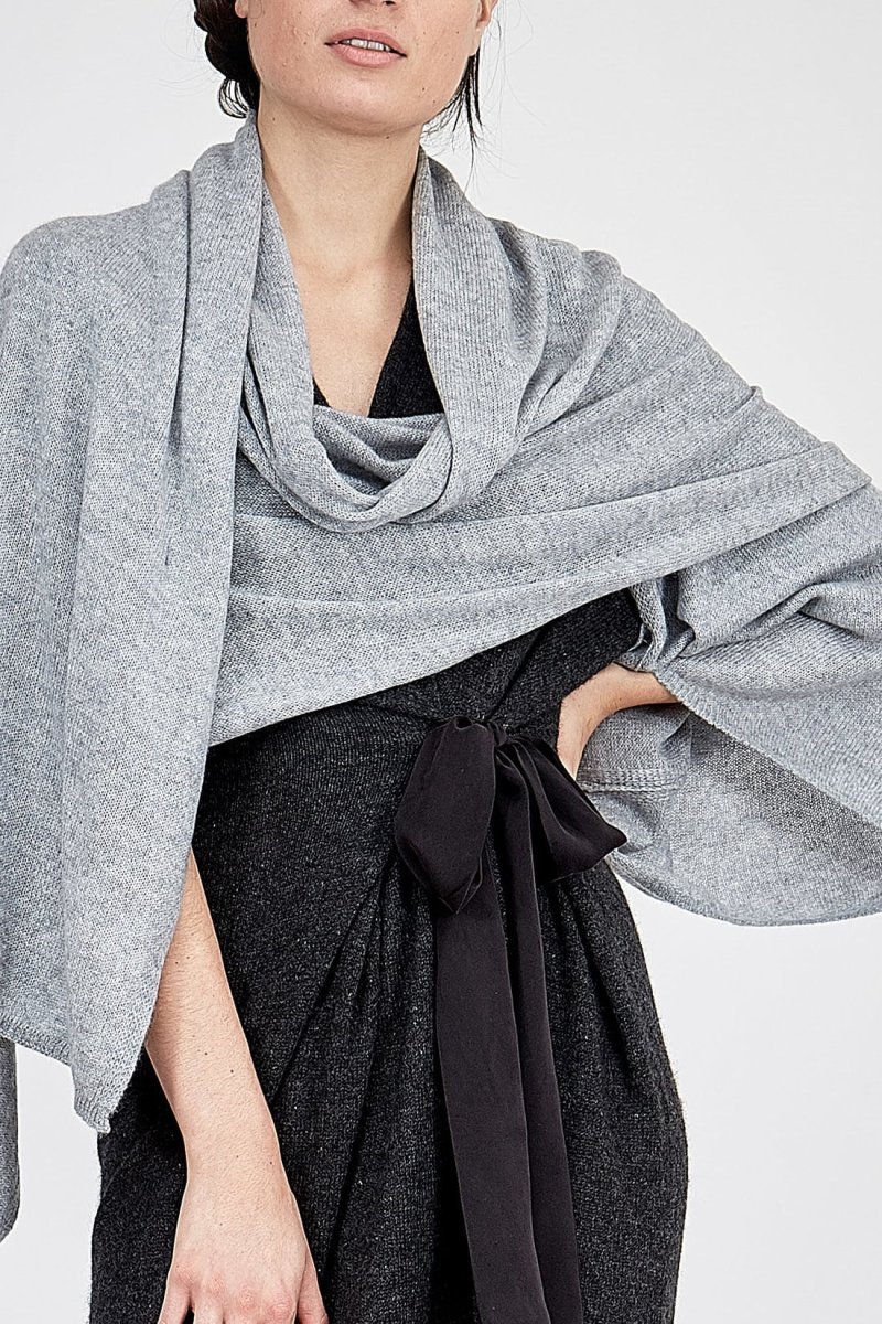 Châle gris grand en cachemire COCON – Image 3