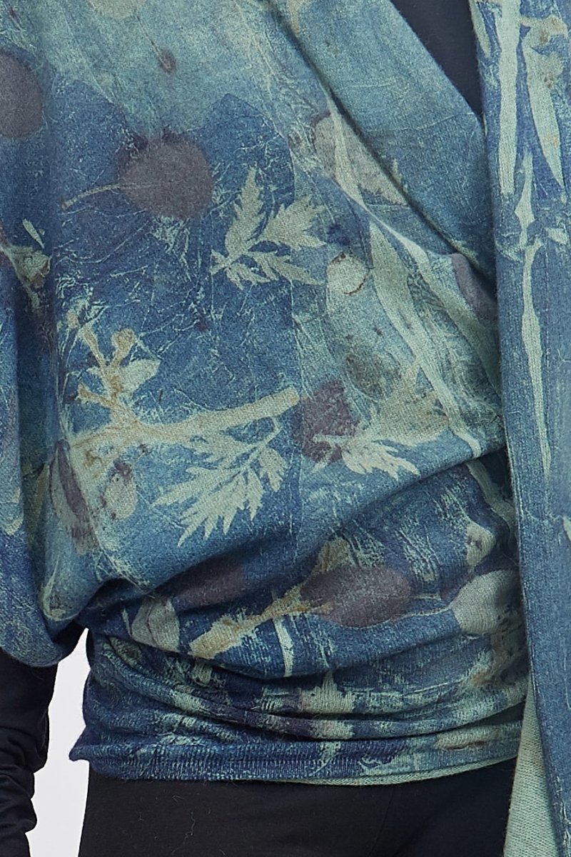 Blue large printed wool shawl SOURCE – Image 7