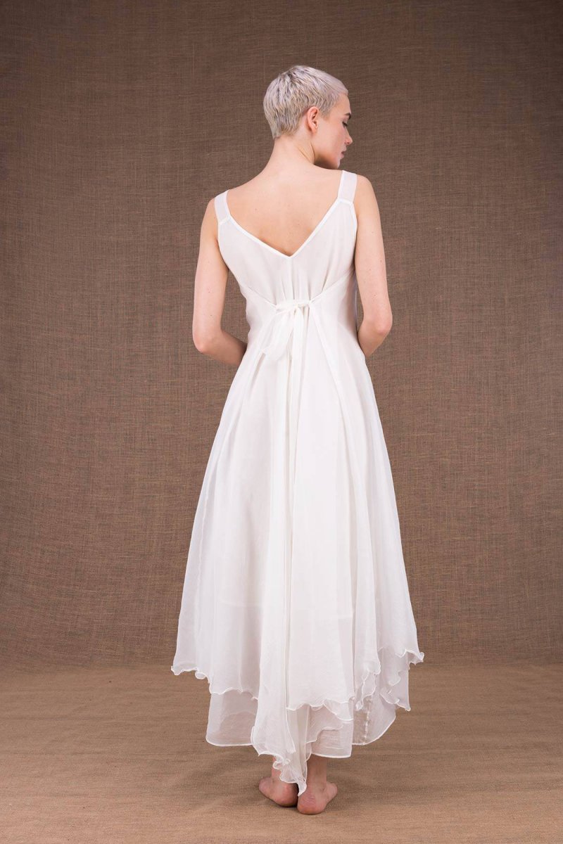 Robe blanche longue en soie JADE – Image 5