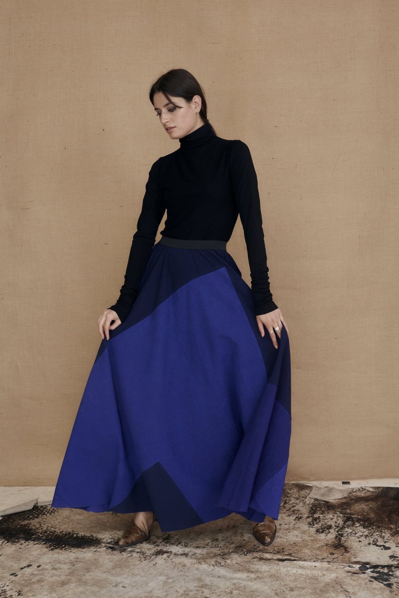 Jupe bleue longue évasée en coton bio KERALA – Image 4
