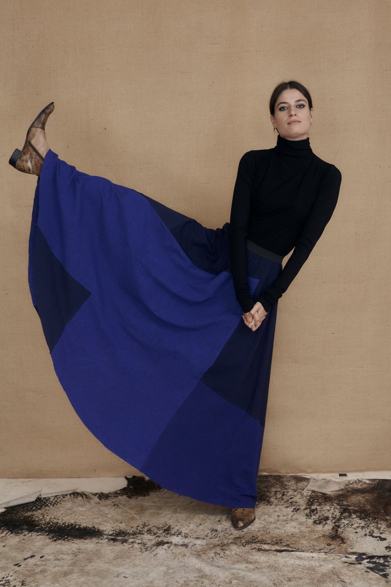 Jupe bleue longue évasée en coton bio KERALA – Image 2