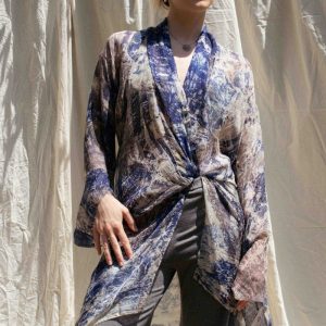 Short hand-printed blue silk kimono CRETA