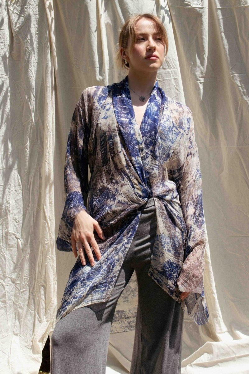 Short hand-printed blue silk kimono CRETA