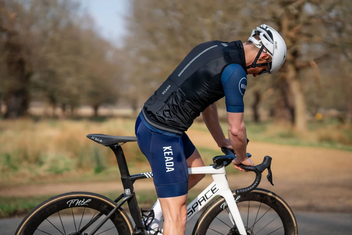 Men's Essential Cycling Gilet - Black – Image 3