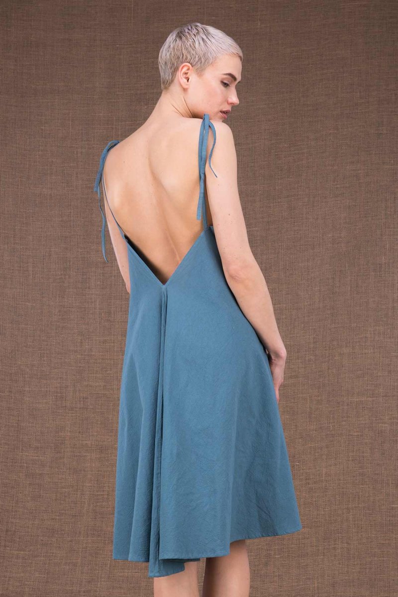 Robe bleu clair courte dos nu en coton bio MA COURTE