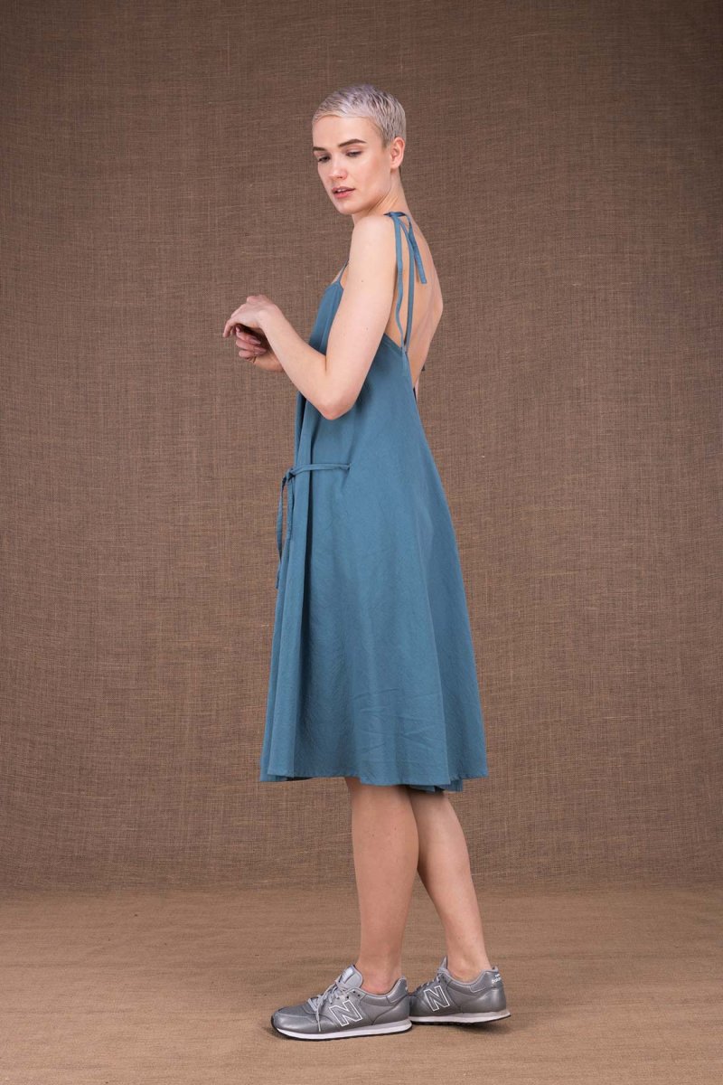 Robe bleu clair courte dos nu en coton bio MA COURTE – Image 4