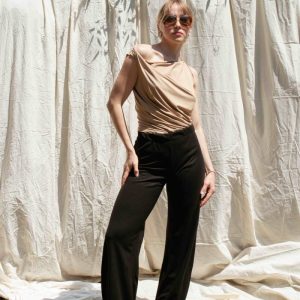 Women&rsquo;s wide-legged black viscose jersey trousers ANANAS