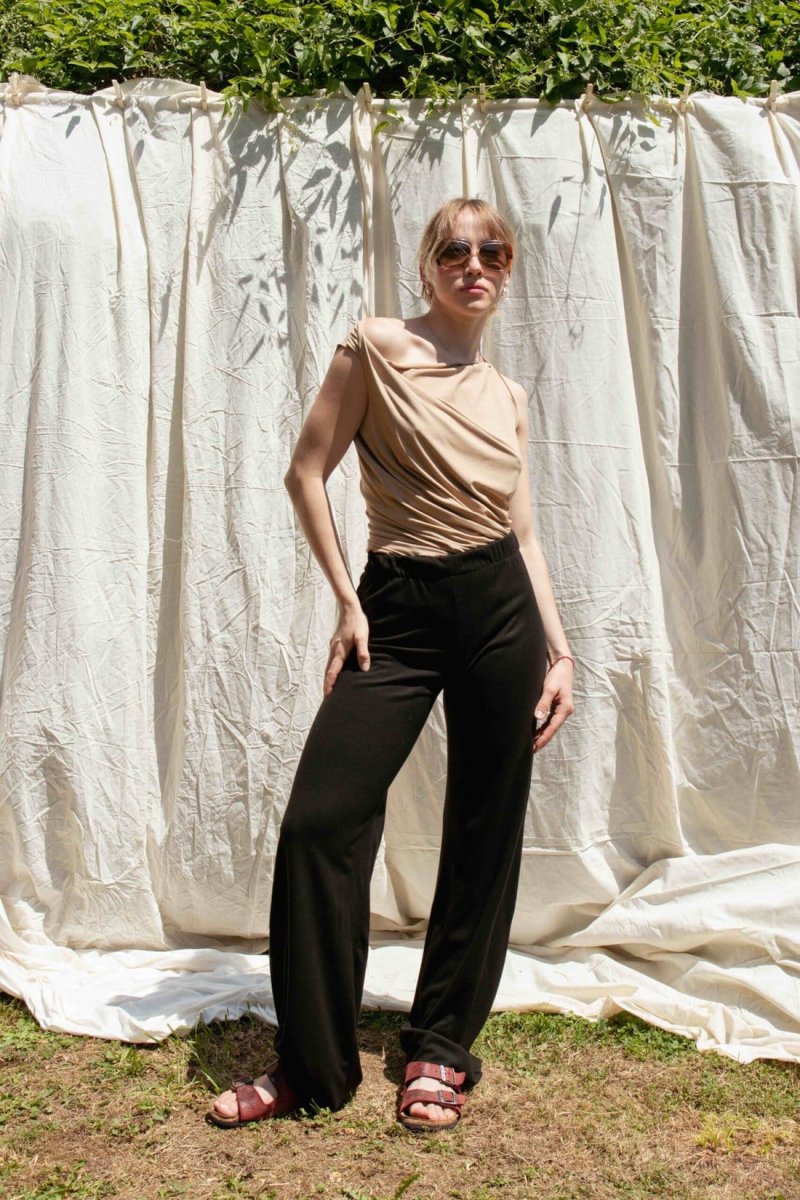 Women’s wide-legged black viscose jersey trousers ANANAS