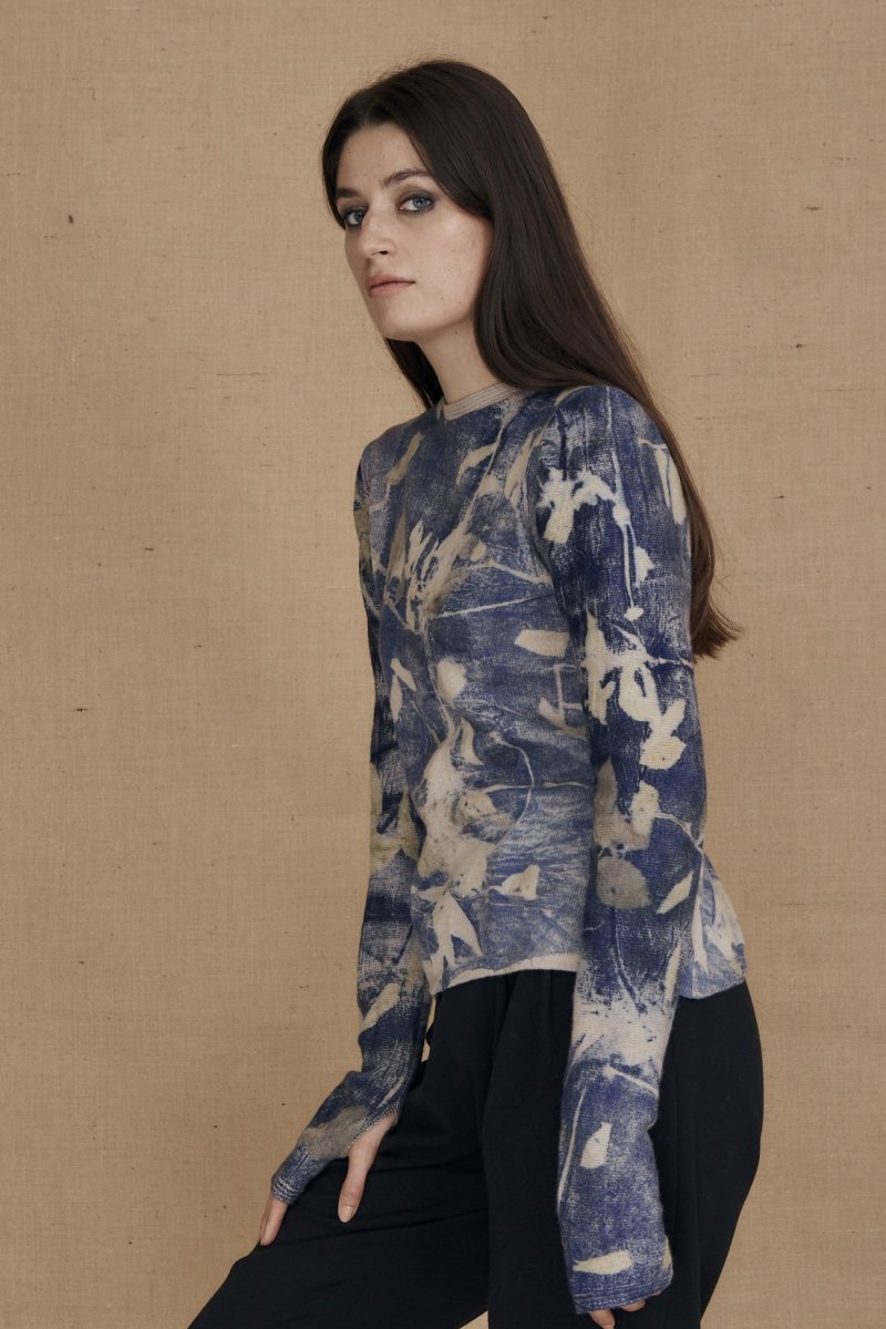 Blue printed wool sweater for women CARA – Image 4