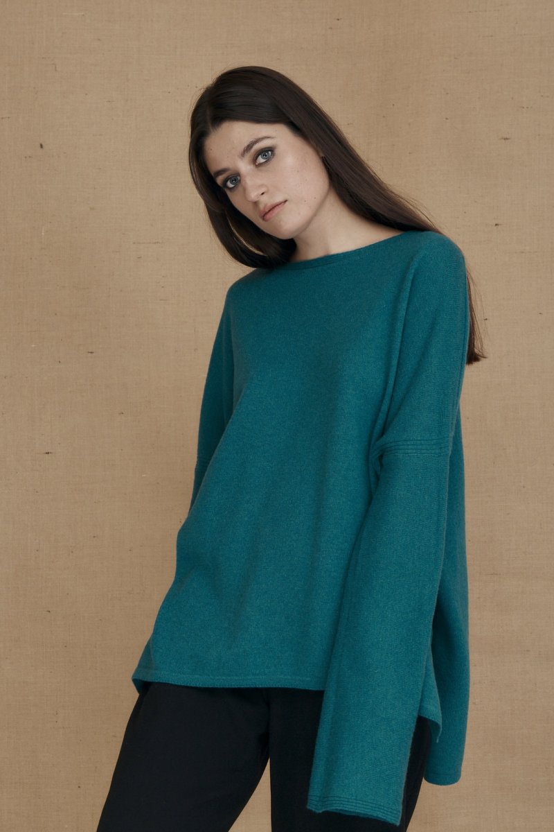 Pull bleu canard oversize large pour femme en laine ALASKA