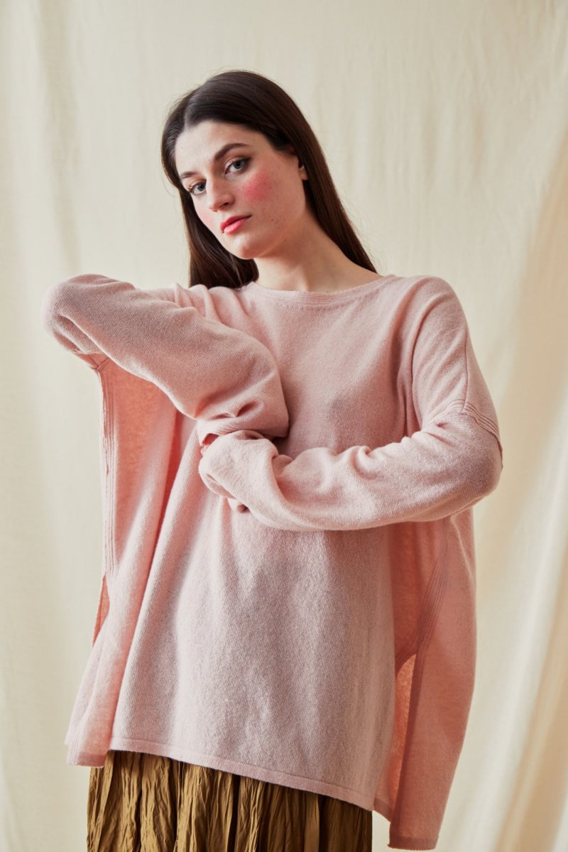 Pull rose oversize large pour femme en laine ALASKA – Image 3