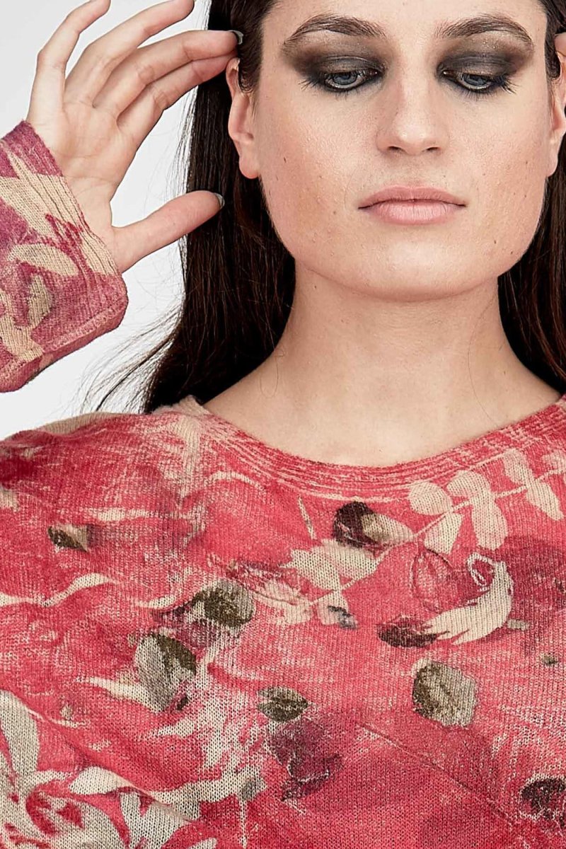 Red large printed wool sweater for women FLEUR – Image 6