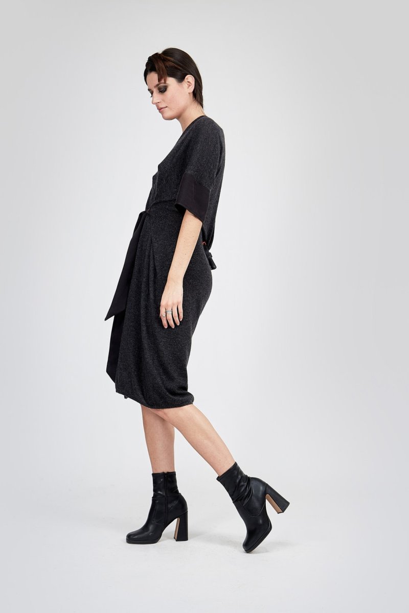 Robe gris anthracite cache-cœur en cachemire DEBORAH – Image 4