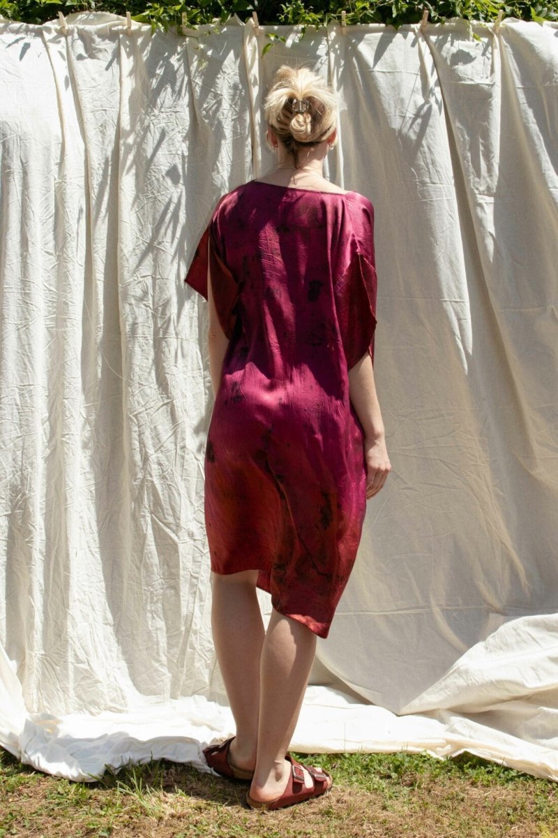 Robe-tunique fushia en satin de soie imprimée à la main MIMI – Image 6