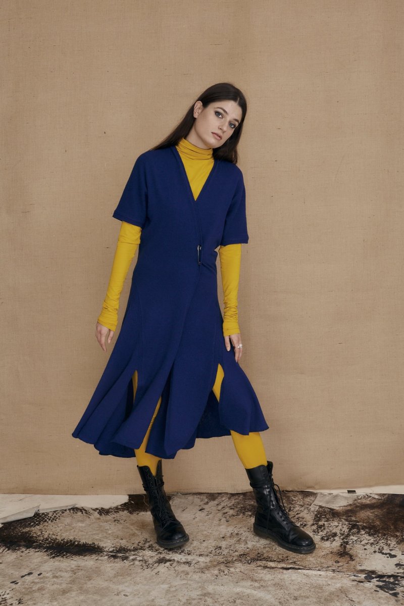 Robe bleu cobalt cache-coeur évasée en laine HUA