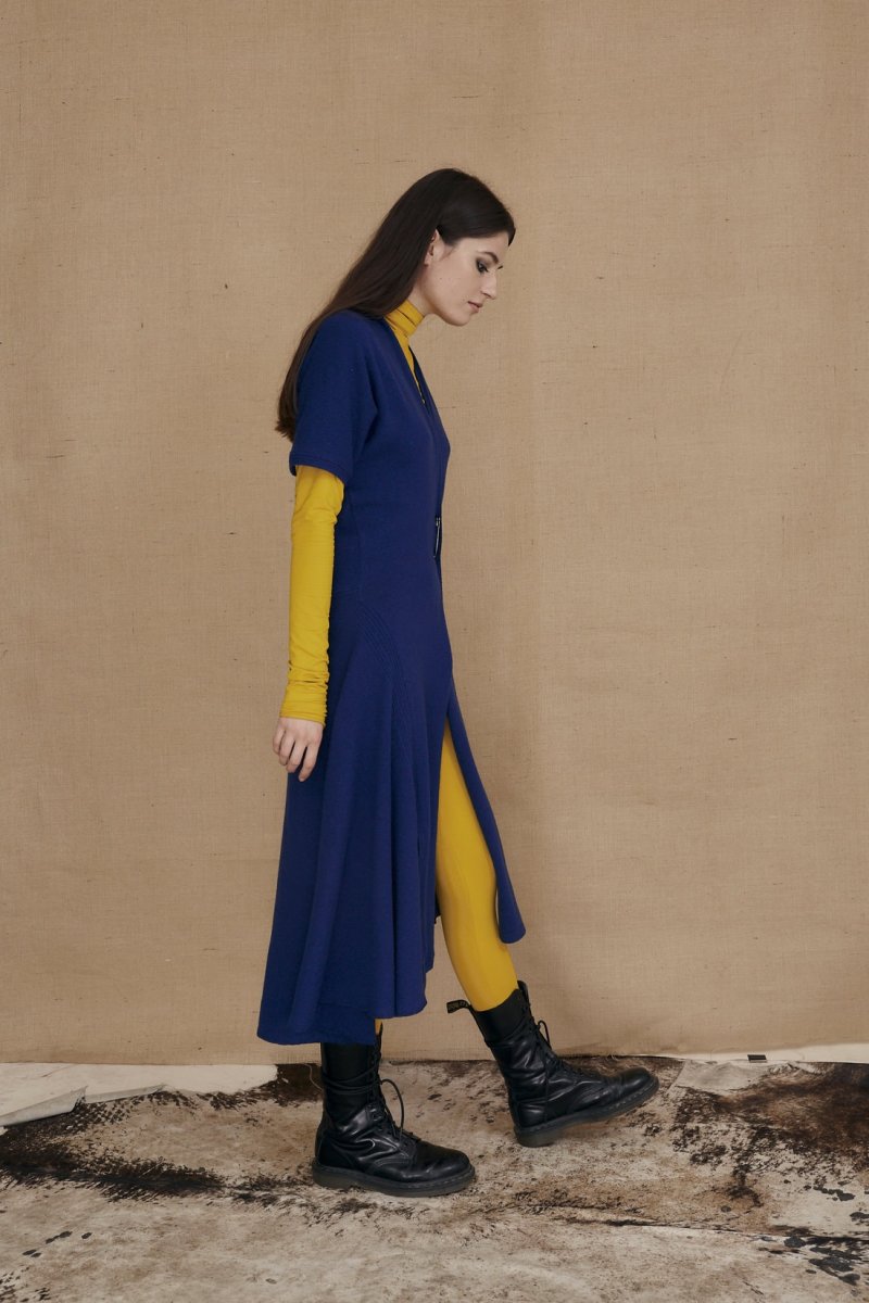 Robe bleu cobalt cache-coeur évasée en laine HUA – Image 4