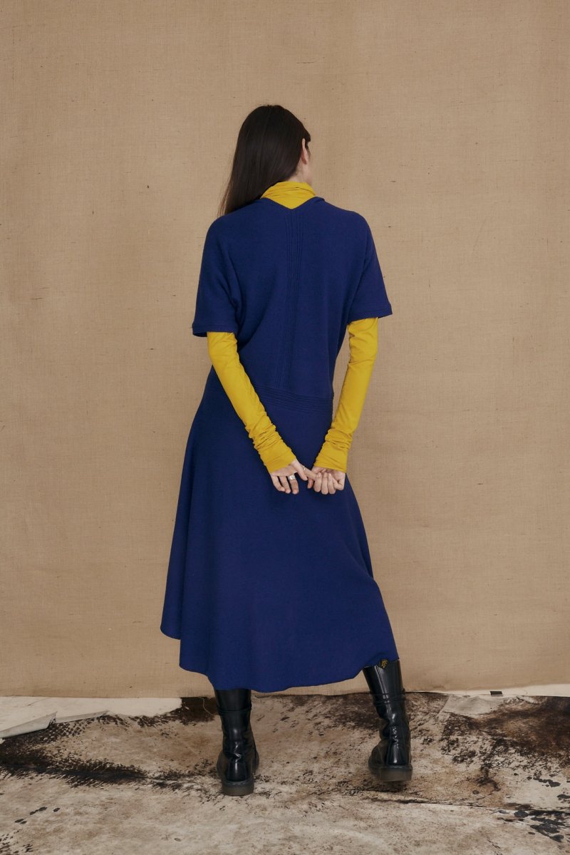 Robe bleu cobalt cache-coeur évasée en laine HUA – Image 5