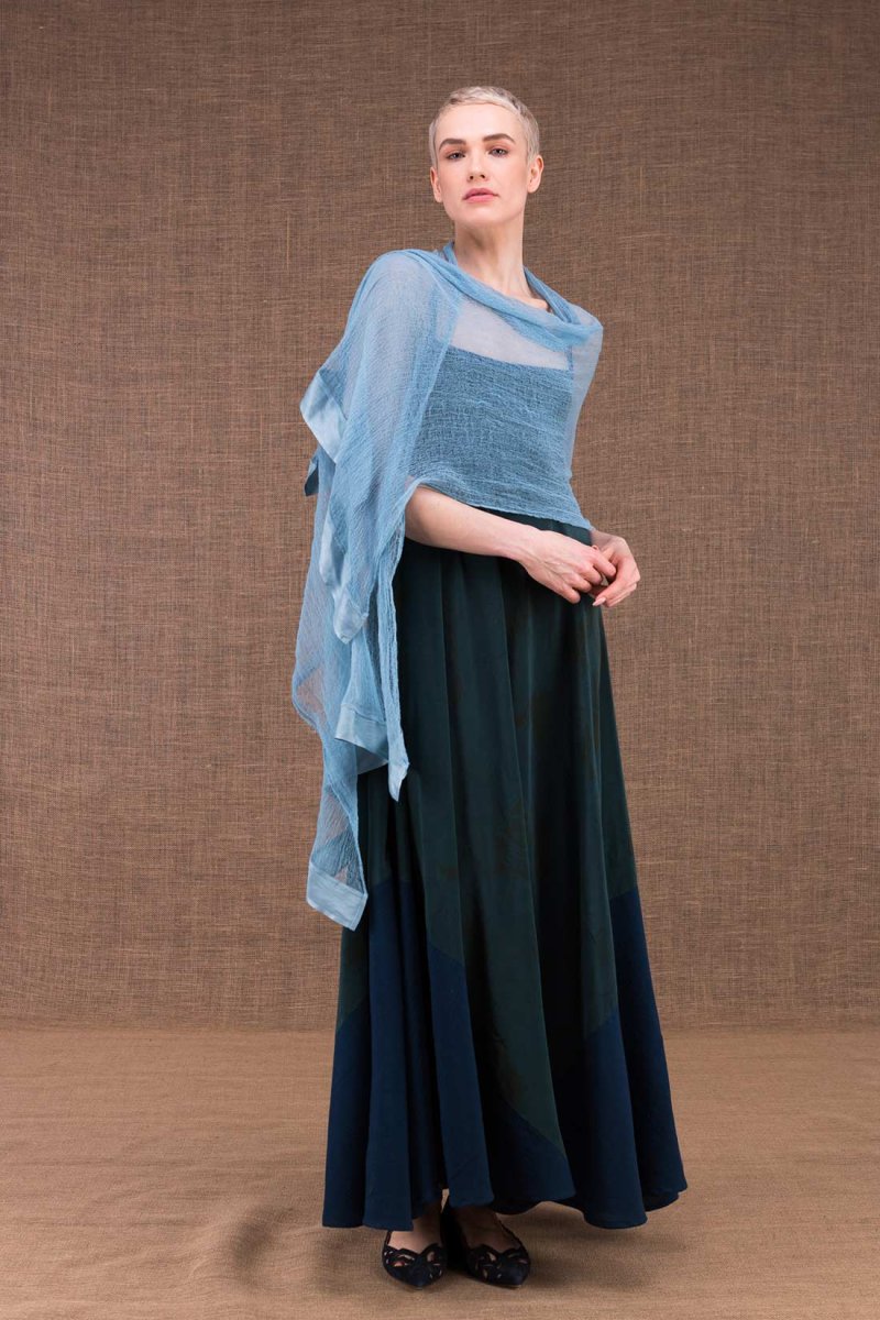 Châle bleu en gaze de coton bio SIRRO