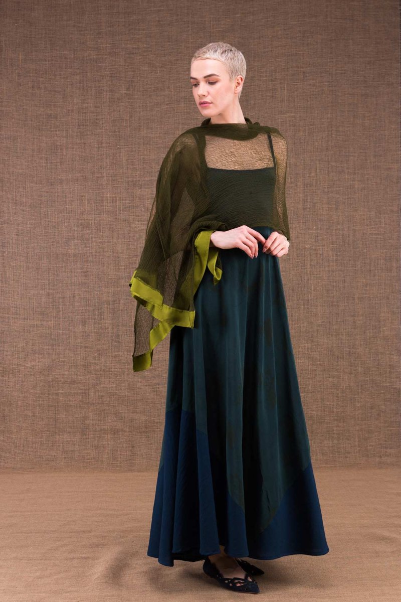 Khaki organic cotton gauze shawl SIRRO – Image 5