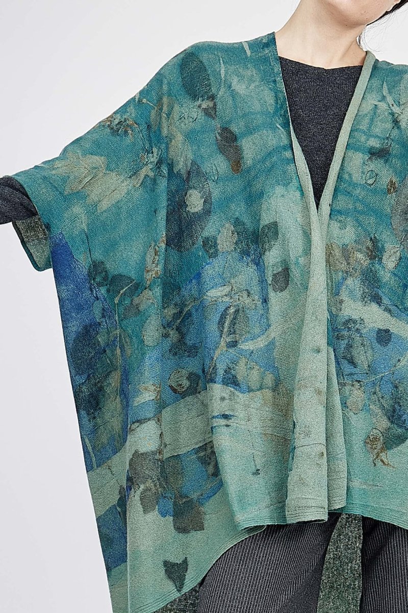 Veste kimono vert pour femme en laine imprimée ISADORA – Image 7
