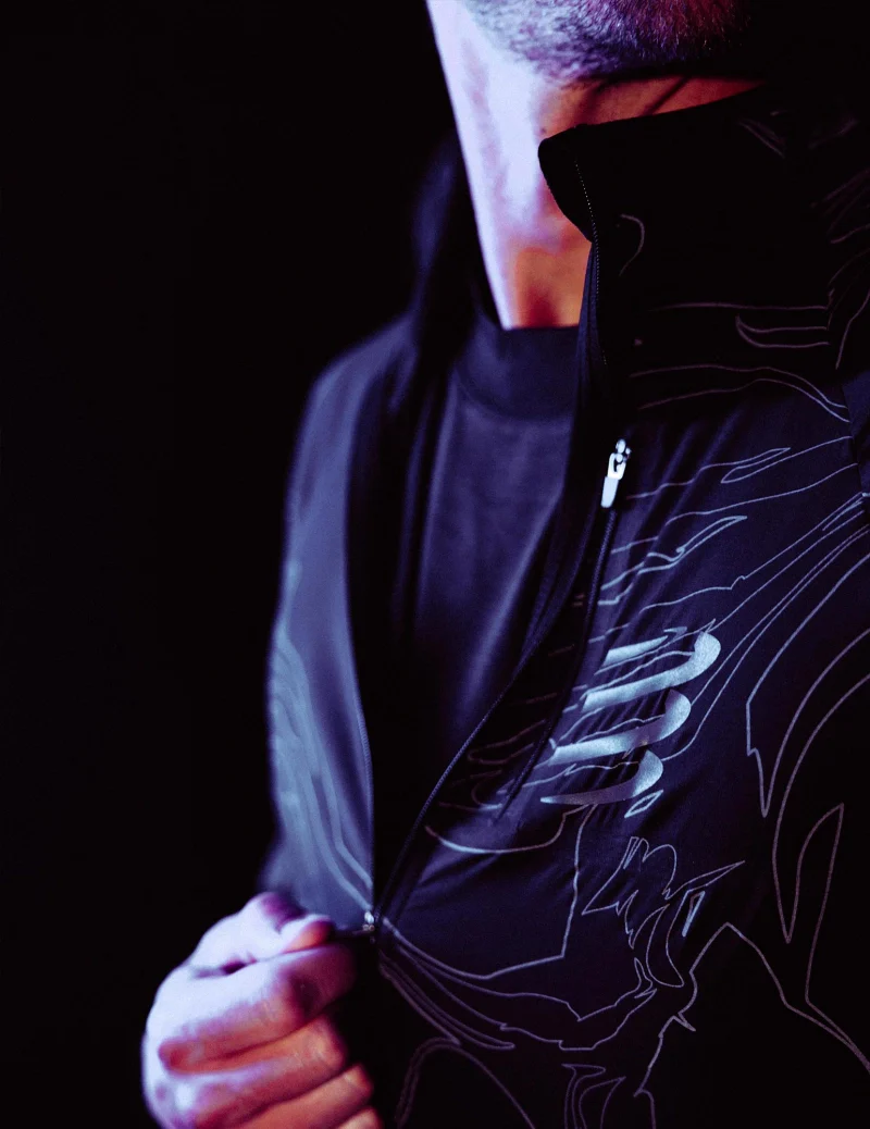 COMPRESSPORT - HURRICANE WINDPROOF JACKET - M – Image 7