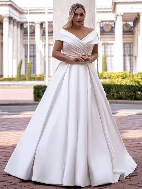 Robe De Mariée En Satin Grande Taille