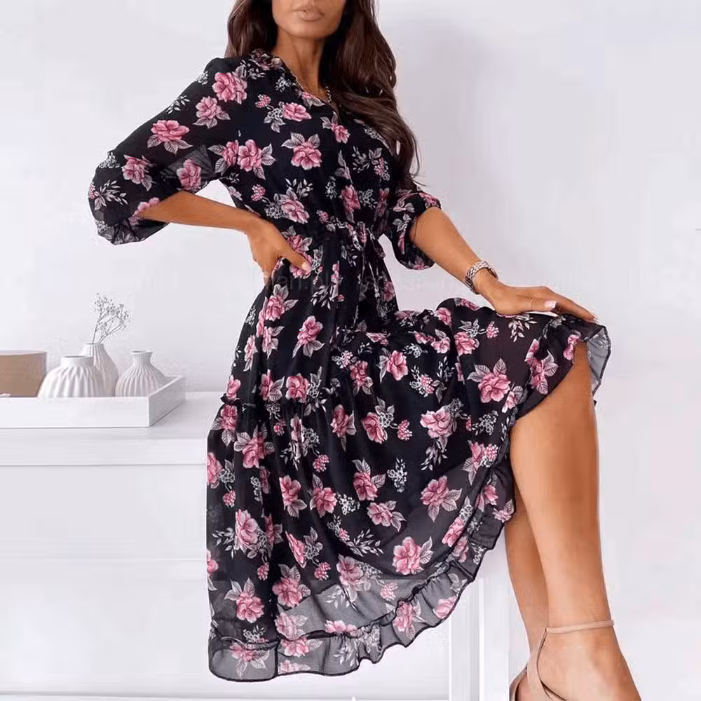 Robe Noire à Fleurs Roses – Image 3