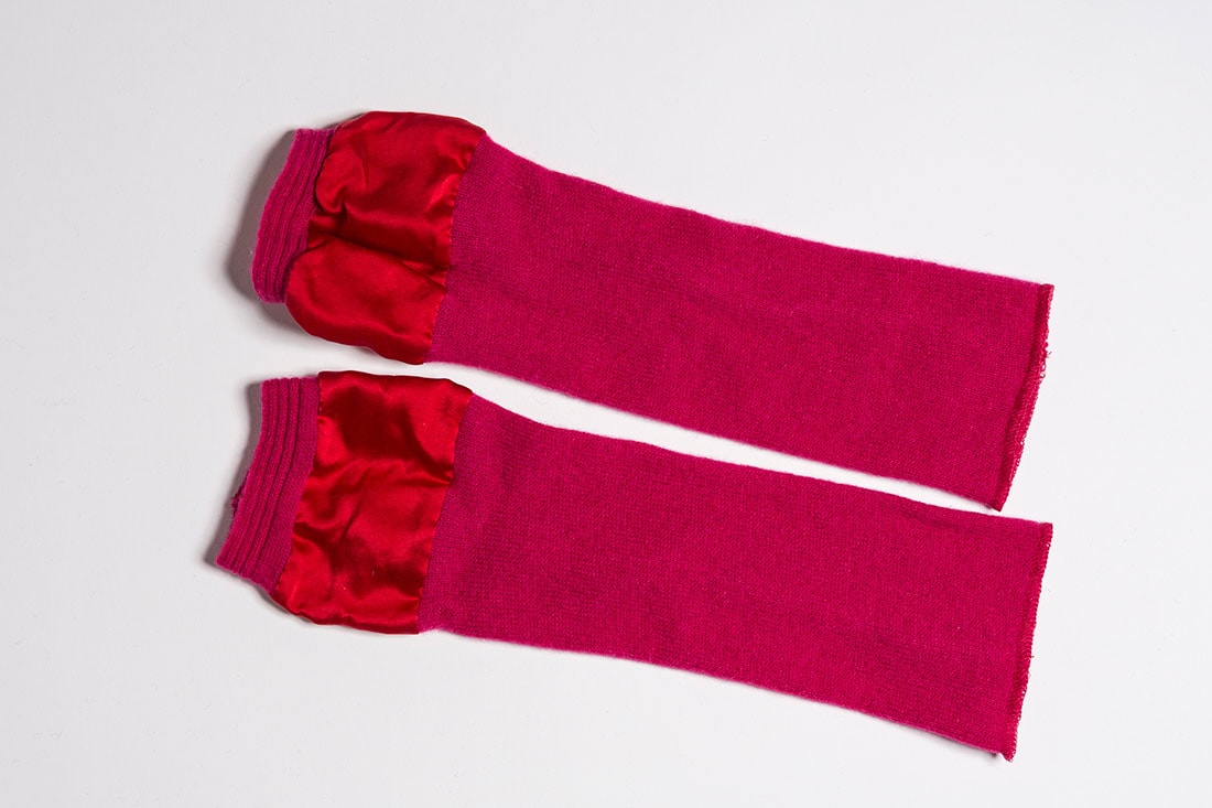 Pink wool and silk mittens for women BIJOU – Image 2